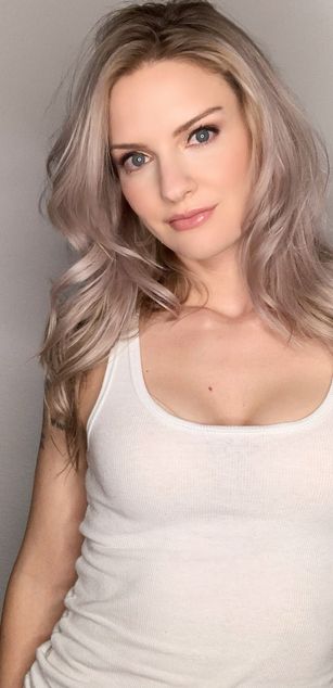 Model - Allie Awesome joi