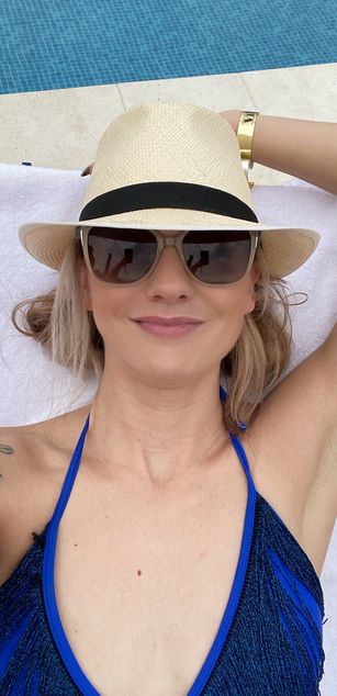 Model - Allie Awesome joi