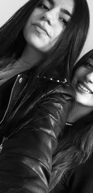 Model - Clark and Lexa kiss