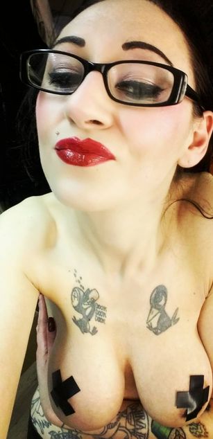 Model - Mistress Demona taboo
