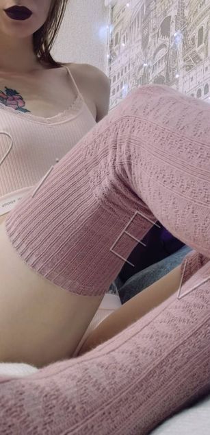 Model - Emmi Evans blowjob