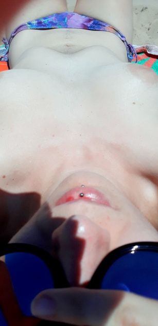 Model - IvyBerry fetish