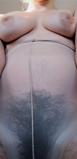 Model - IvyBerry fetish