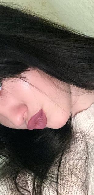 Model - Fantastic Girl striptease