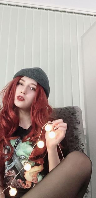 Model - MissLilyy pussy