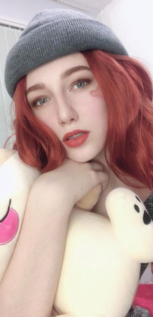 Model - MissLilyy pussy