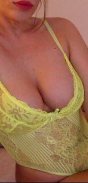 Model - RubyKnightXXO sexy