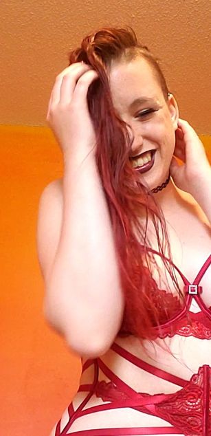 Model - Minny Minx sexy