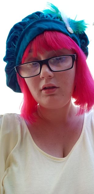 Model - CaraLollipop curvy