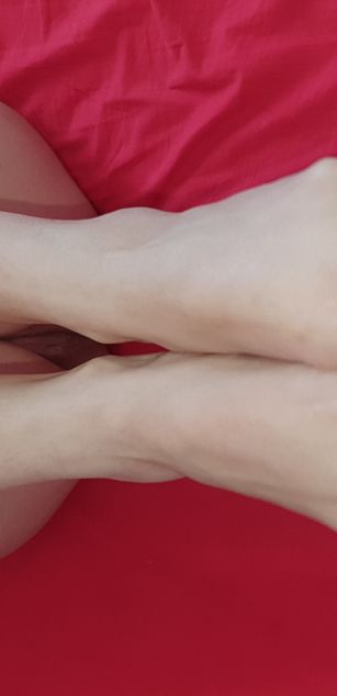 Model - annissa squirter