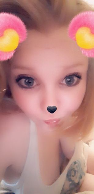 Model - BerriesNCream Bicurious