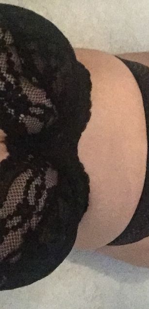 Model - XXX_KINKY_CHLOE boobs