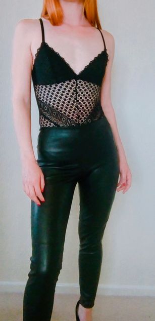 Model - British Redhead Robyn redhead