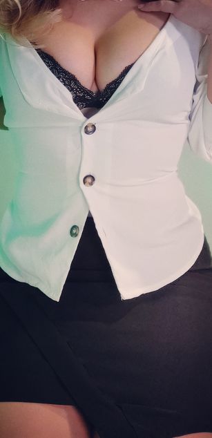 Model - Emme Torx curvy