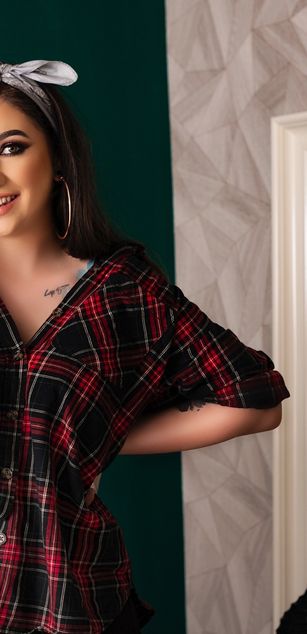 Model - MerryTess young