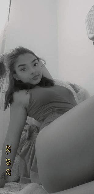 Model - Venus Vega pussy