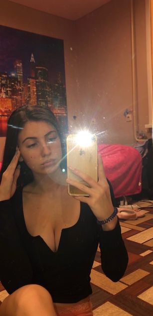 Model - Eliza Ibarra sex