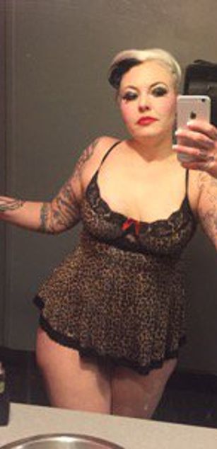 Model - Cupcakepinup BOOTY