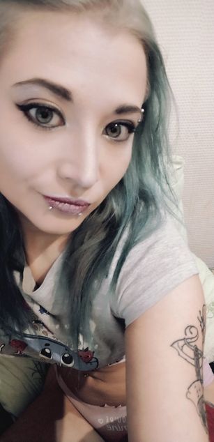 Model - Saline_Christianne_F toys