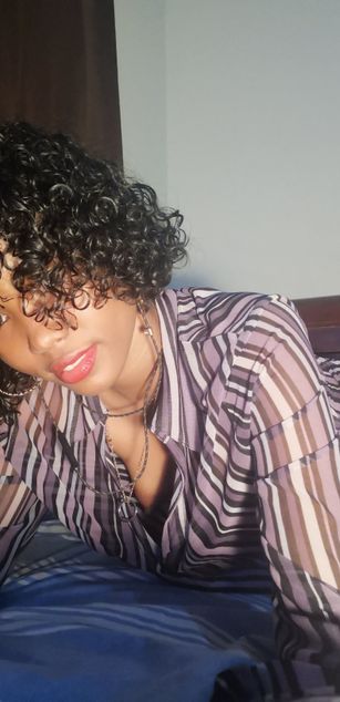 Model - Lily Berry striptease