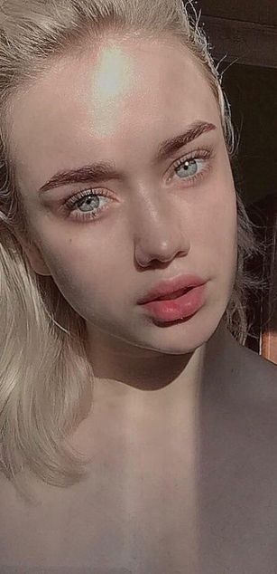 Model - FionaPowerpuff deepthroat