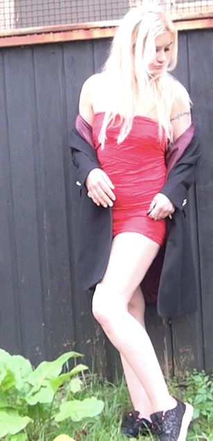 Model - JAKKI LOUISE bigboobs