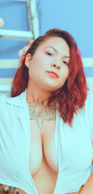 Model - Oriana_Sabatini bigboobs