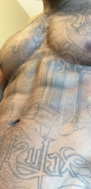 Model - ExclusiveTaste muscular