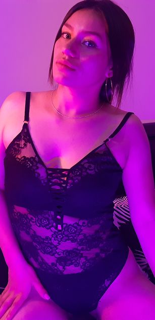 Model - DollBadKitty squirt