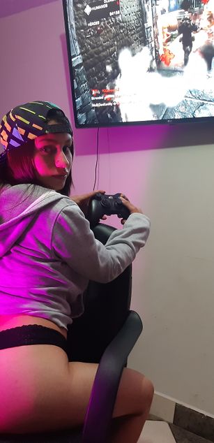 Model - DollBadKitty squirt