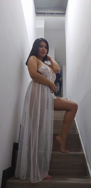 Model - sharlott19 dildo