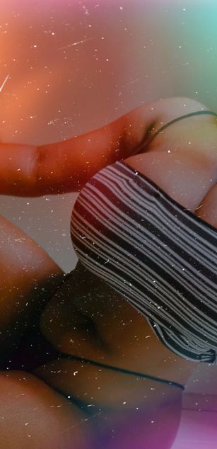 Model - Valery Romero curvy