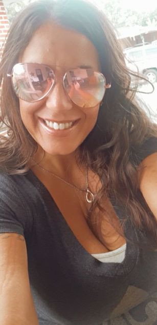 Model - Gia Costello curvy