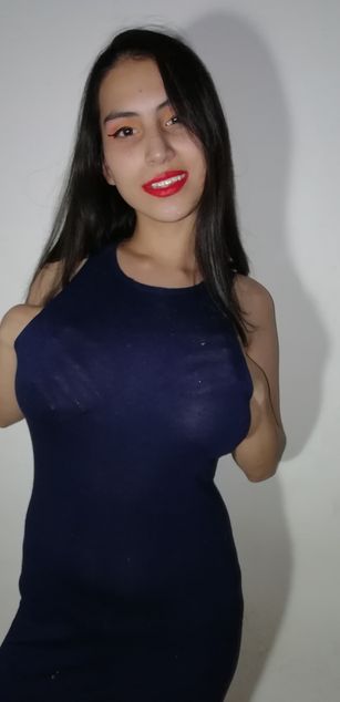 Model - alexxa cam ass