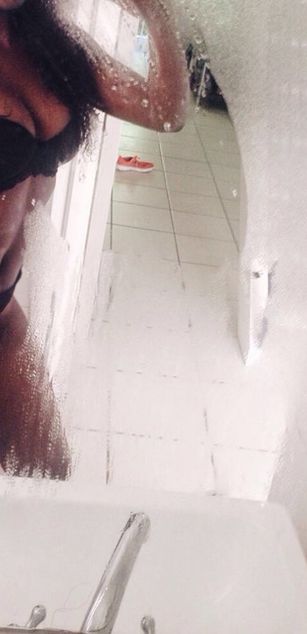 Model - IamNefretiti BigBooty