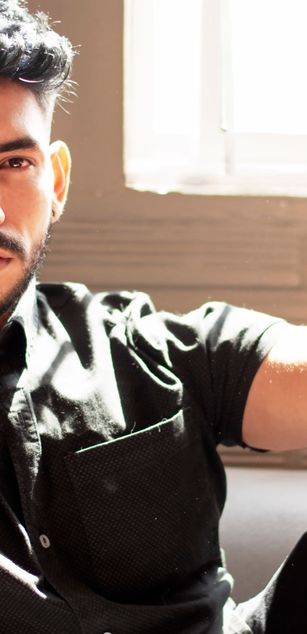 Model - Lukas Smith dildo