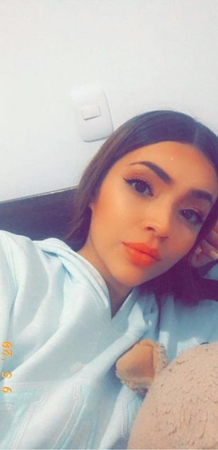 Model - Mileytabs dildo