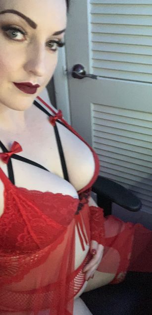 Model - finepinkporcelain bigboobs