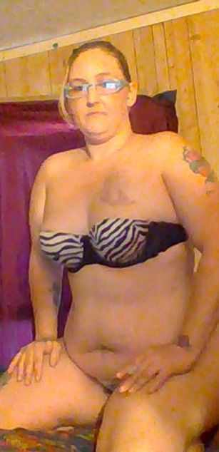 Model - juiceyladyj GILF