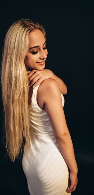 Model - AppleBrandy striptease