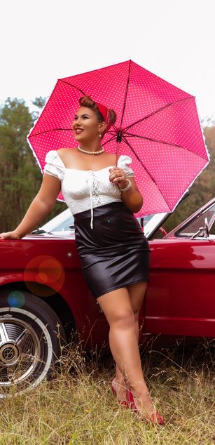 Model - FeliciaKrige deepthroat