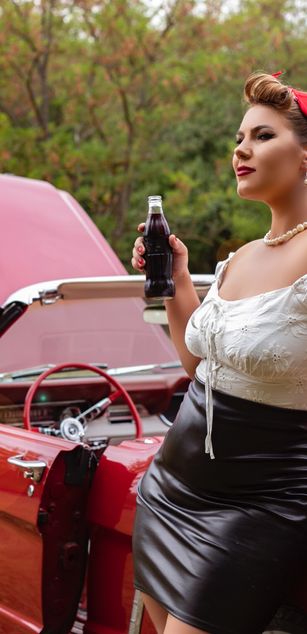 Model - FeliciaKrige deepthroat