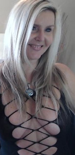 Model - Velvet Skye fetish