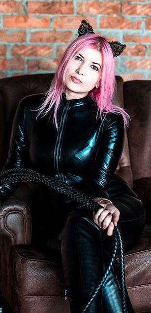 Model - Olisunny curvy