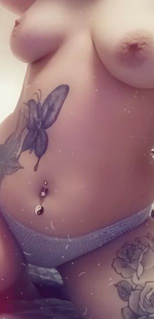 Model - Queenaddie19 blondie