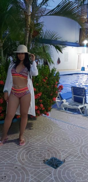 Model - SaritahSweet deepthroat