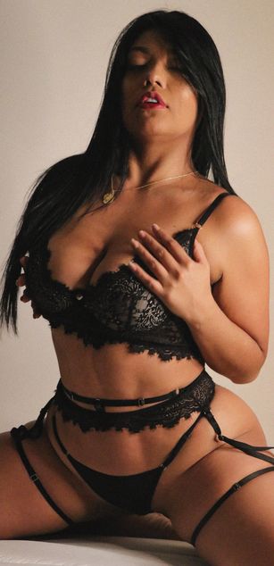 Model - Diamond_sensual ass