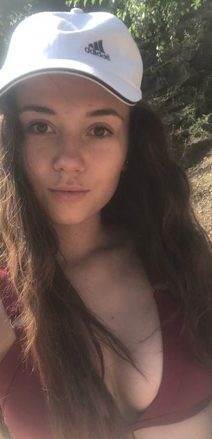 Model - Miroslava striptease