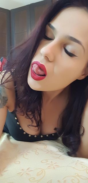 Model - AnyaReyy striptease