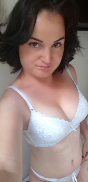 Model - AvaParker ass